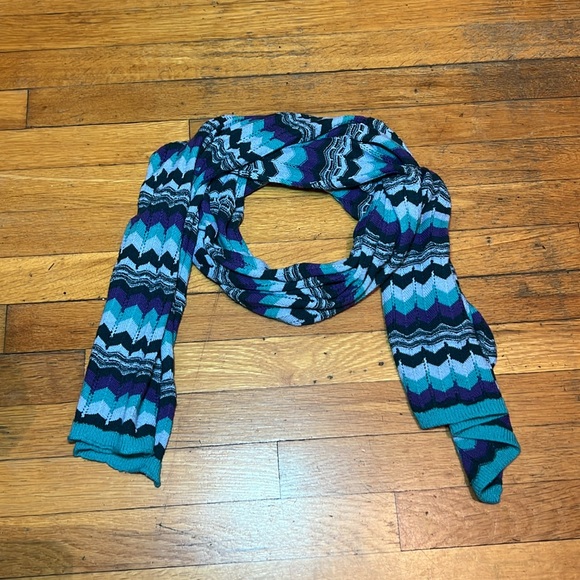 Missoni Wool Blend Classic Zig Zag Scarf in Teal & Purple, OSFM - Picture 2 of 11